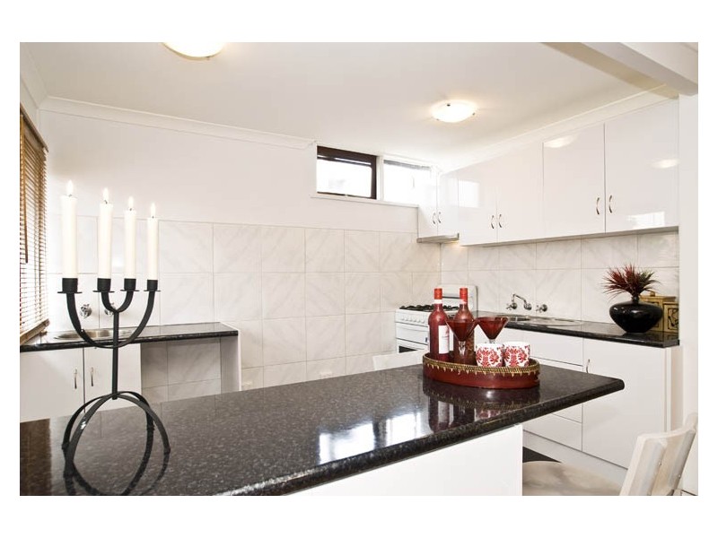 2/58 Beverley Street, Doncaster East VIC 3109