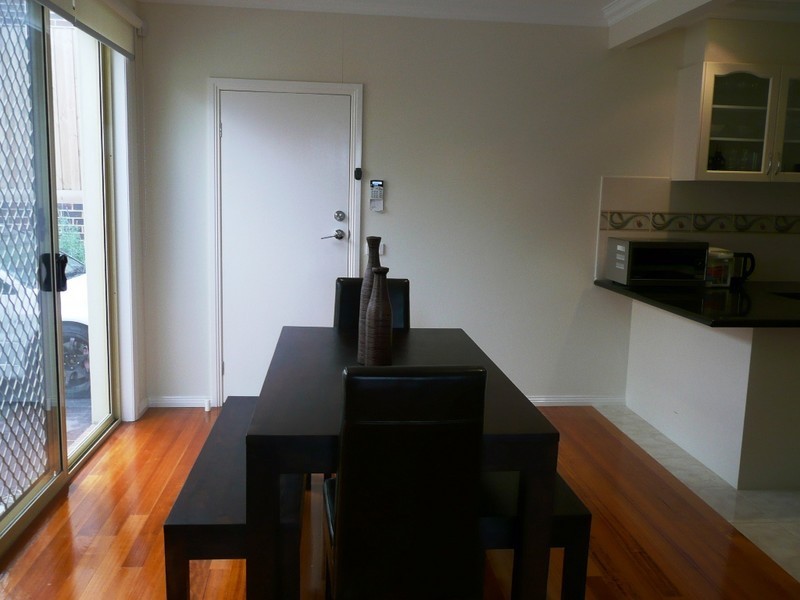 6 Honnie Mews, Doncaster East VIC 3109