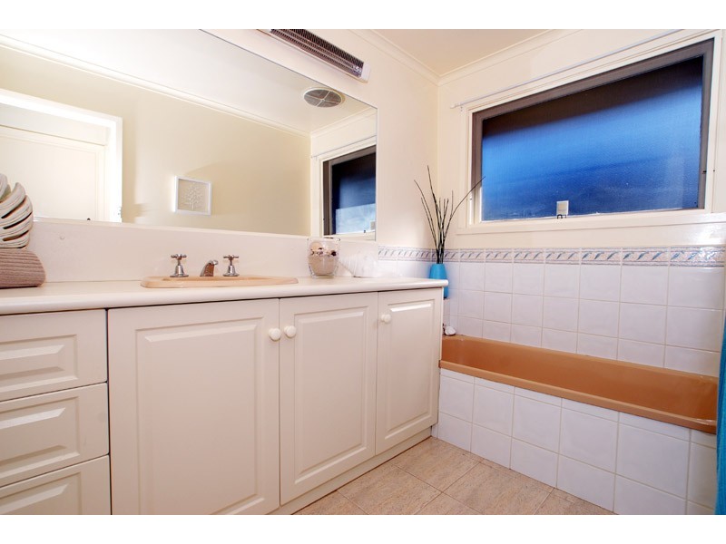 4 White Way, Bulleen VIC 3105