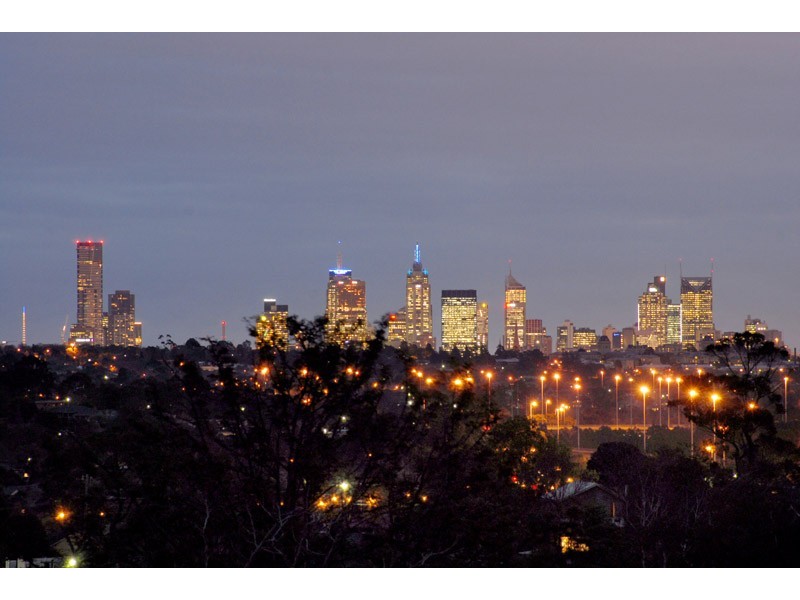 18 Calderwood Street, Bulleen VIC 3105