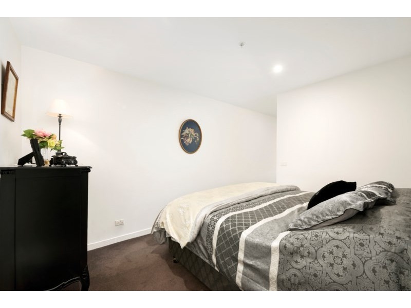 101/5 Sovereign Point Court, Doncaster VIC 3108