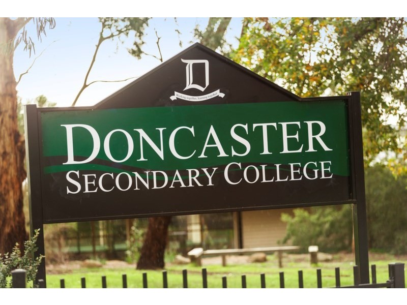 101/5 Sovereign Point Court, Doncaster VIC 3108