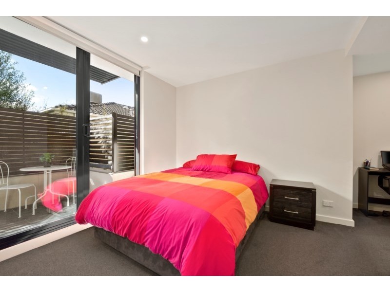 12/97 Whittens Lane, Doncaster VIC 3108