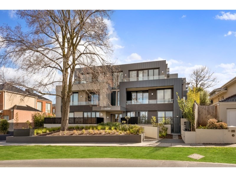 12/97 Whittens Lane, Doncaster VIC 3108