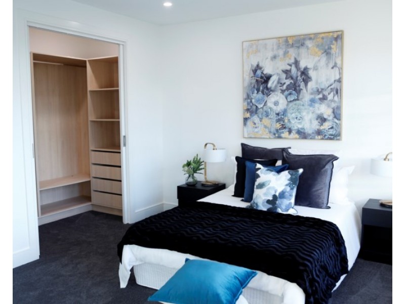 6 Parkview Place, Doncaster VIC 3108
