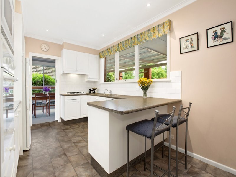 13 Rooney Street, Templestowe Lower VIC 3107