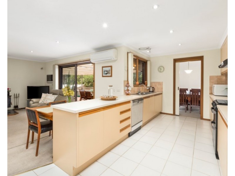 6 Tulip Court, Warranwood VIC 3134