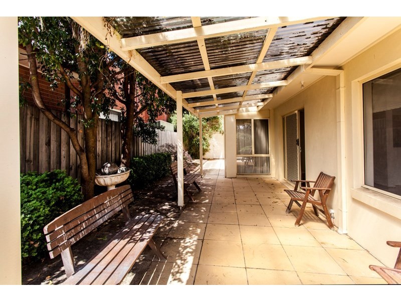 11 St Claire Walk, Doncaster East VIC 3109