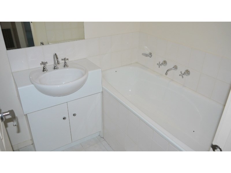 1/16 Graham Place, Box Hill VIC 3128