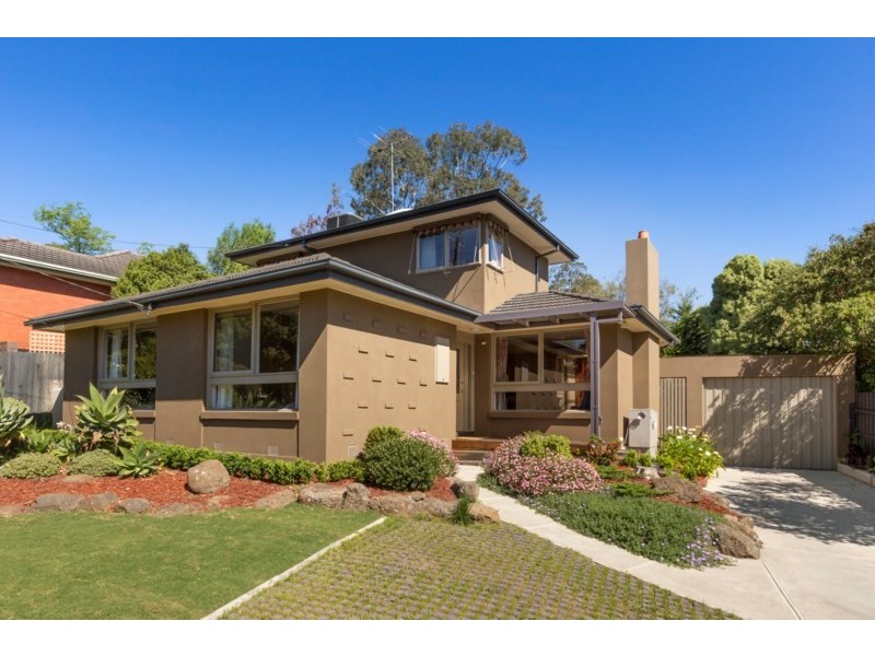 33 Waratah Drive, Templestowe Lower VIC 3107