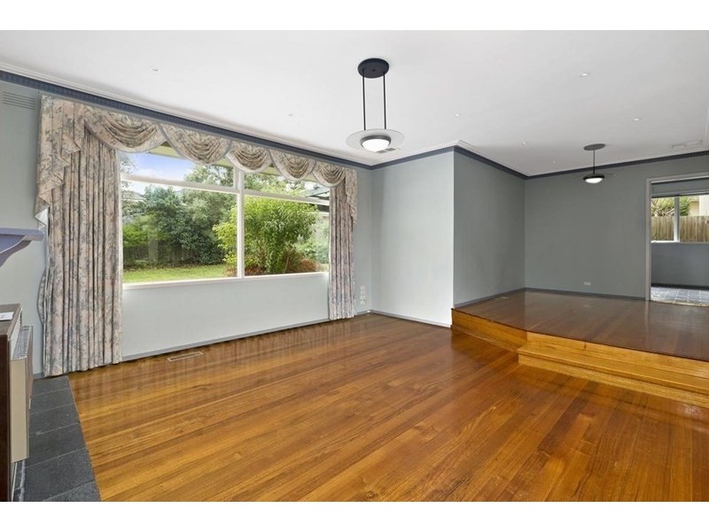 19 Banool Quadrant, Doncaster East VIC 3109