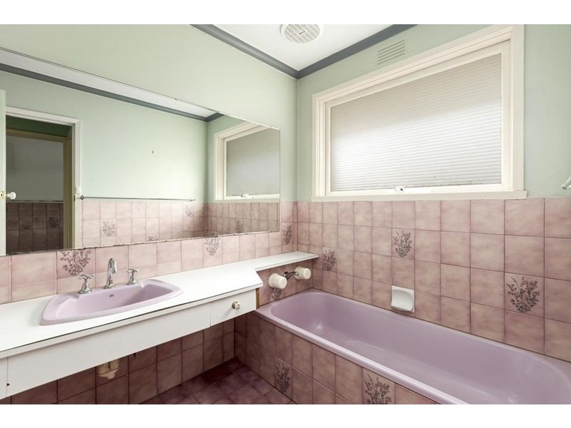 19 Banool Quadrant, Doncaster East VIC 3109