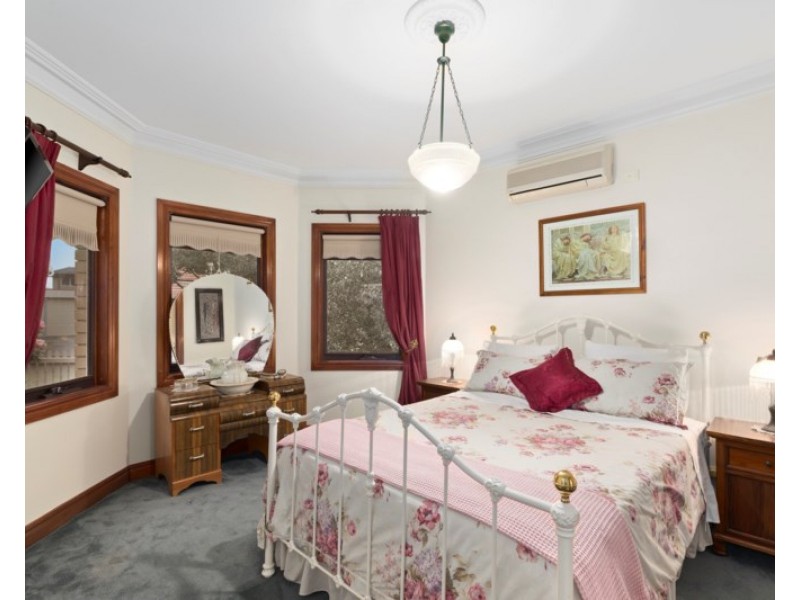 16 Montgomery Street, Heidelberg Heights VIC 3081