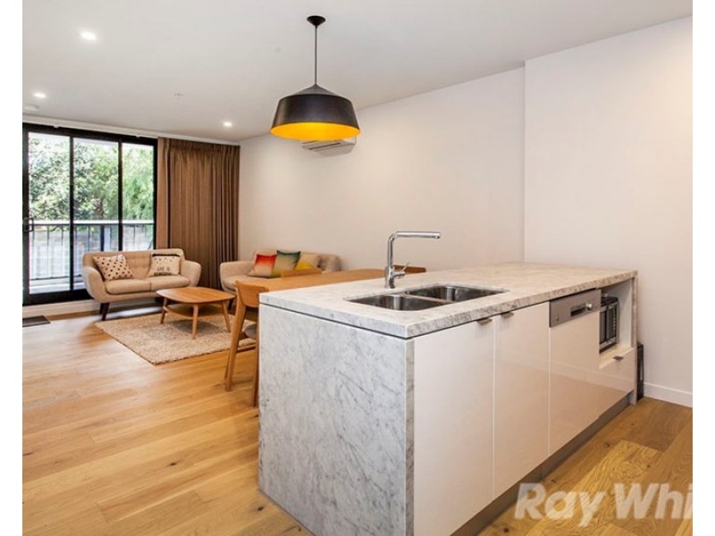 105/5 Sovereign Point Court, Doncaster VIC 3108