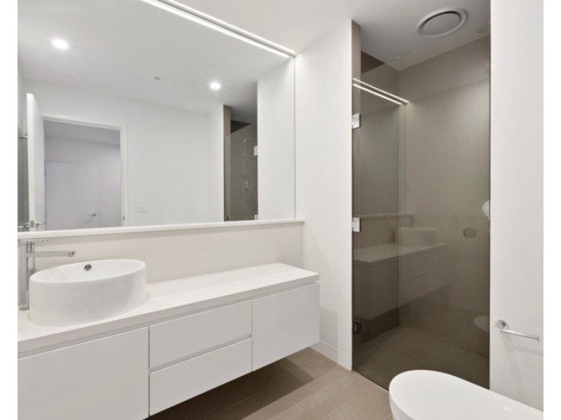 G03/5 Sovereign Point Court, Doncaster VIC 3108