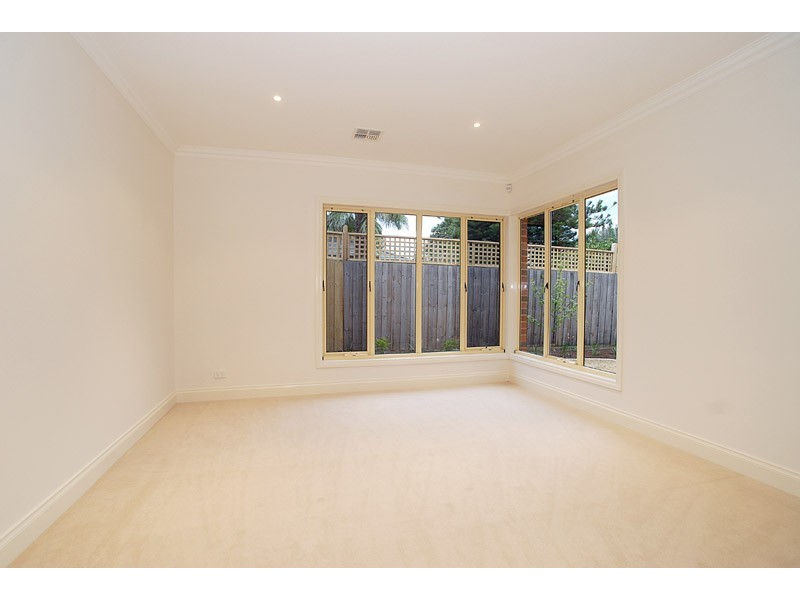 2/56 Jubilee Street, Mount Waverley VIC 3149