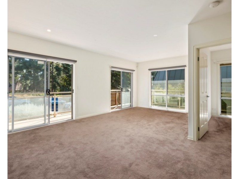 1/3 Burgundy Street, Heidelberg VIC 3084