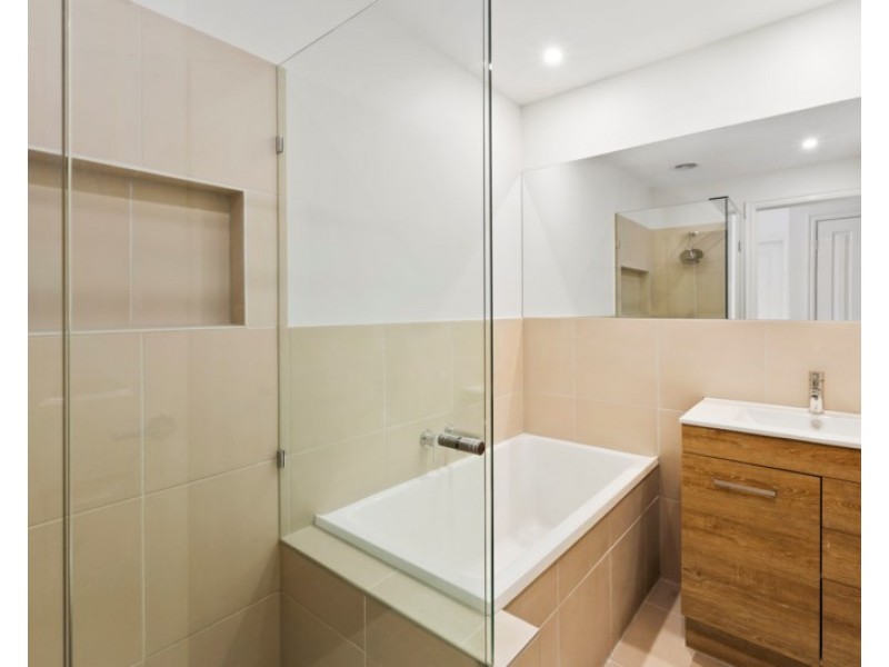 1/3 Burgundy Street, Heidelberg VIC 3084