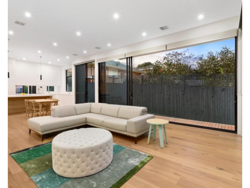 24 Winters Way, Doncaster VIC 3108