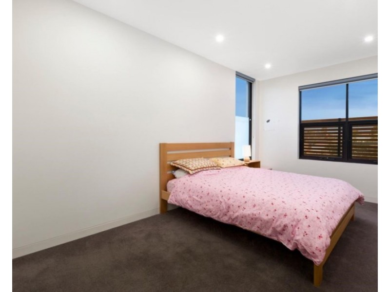 24 Winters Way, Doncaster VIC 3108