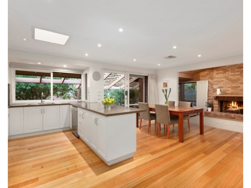 2 Camira Close, Doncaster East VIC 3109