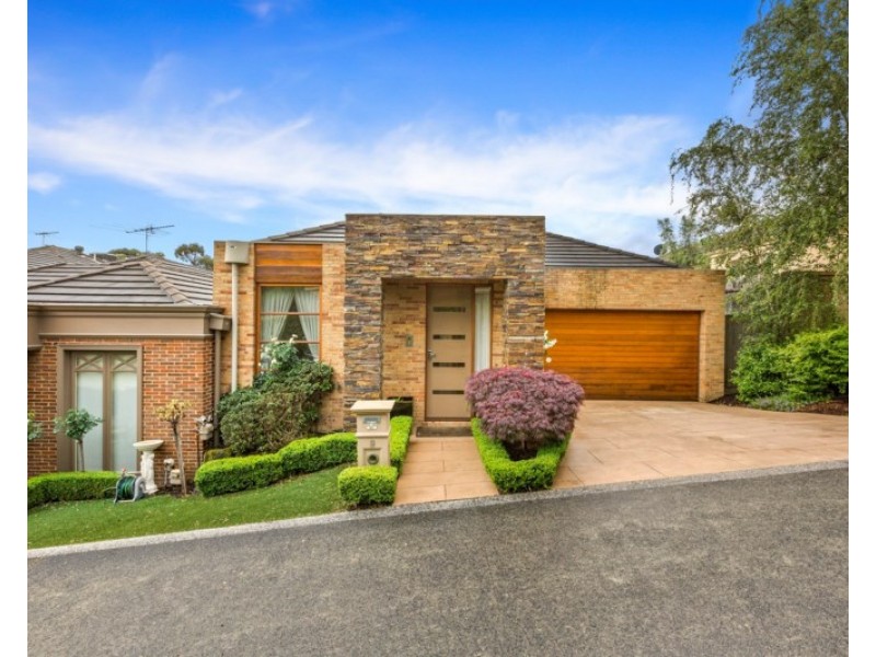 9 Halsbury Close, Doncaster East VIC 3109