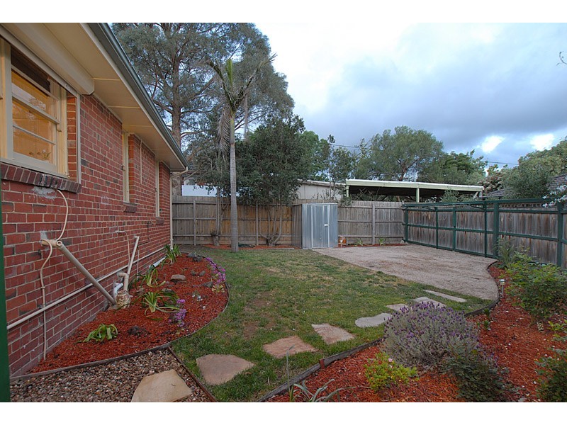 27 James Street, Heidelberg Heights VIC 3081