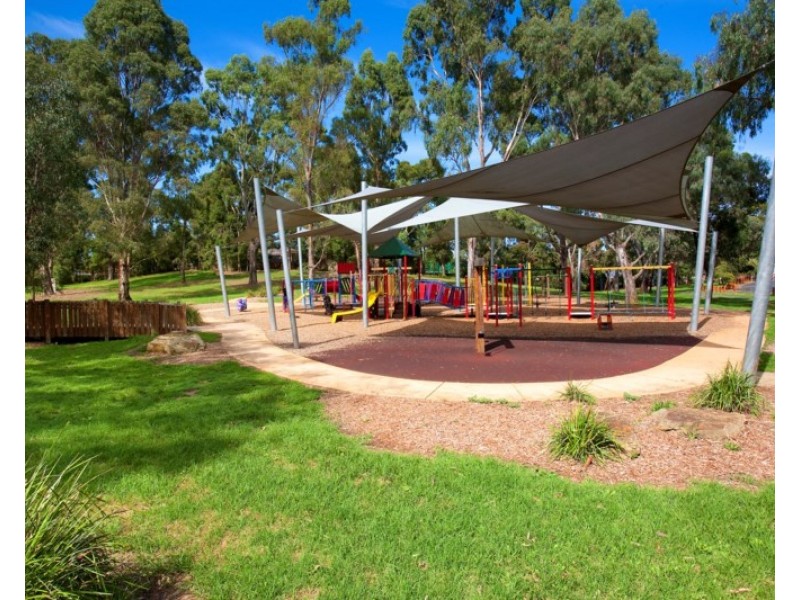 4 Woodlea Street, Doncaster East VIC 3109