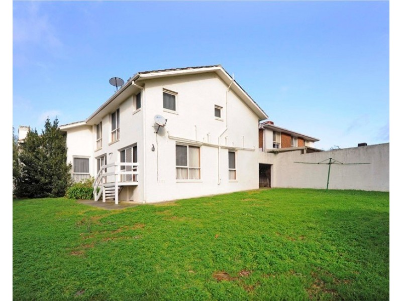 13 Wakefield Place, Templestowe VIC 3106