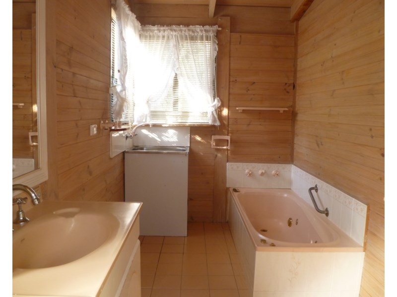 Rear 141 Arthur Street, Eltham VIC 3095