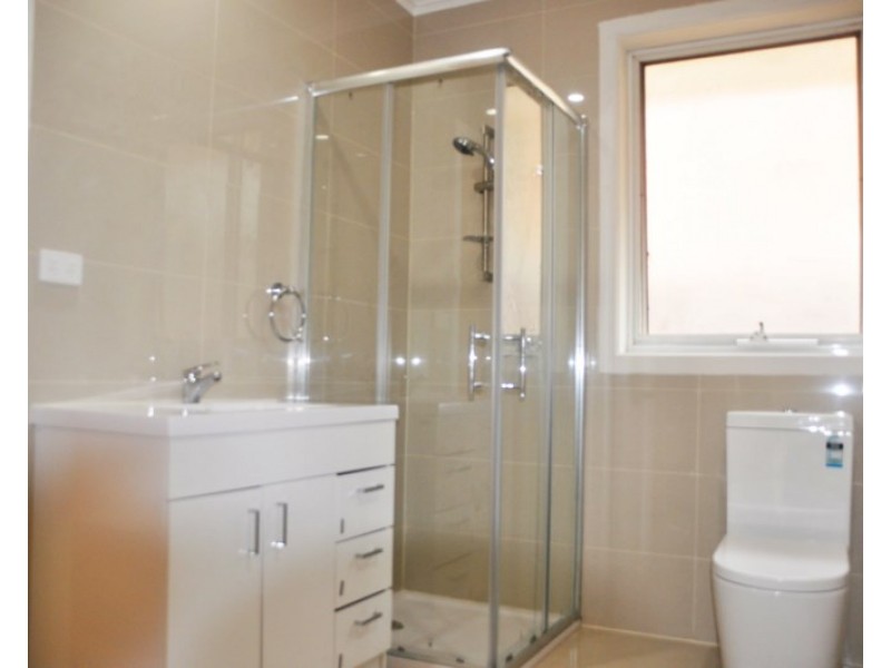 1/4 Boronia Street, Doncaster East VIC 3109