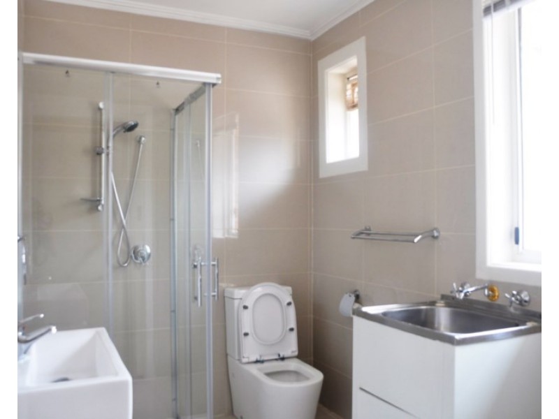 1/4 Boronia Street, Doncaster East VIC 3109