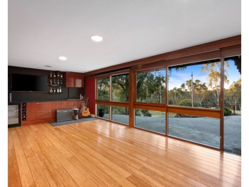 224 Greenslopes Drive, Templestowe Lower VIC 3107