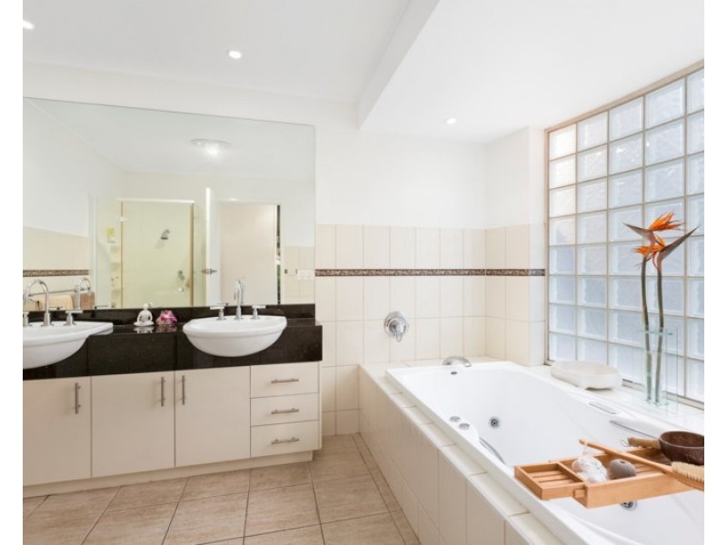 224 Greenslopes Drive, Templestowe Lower VIC 3107