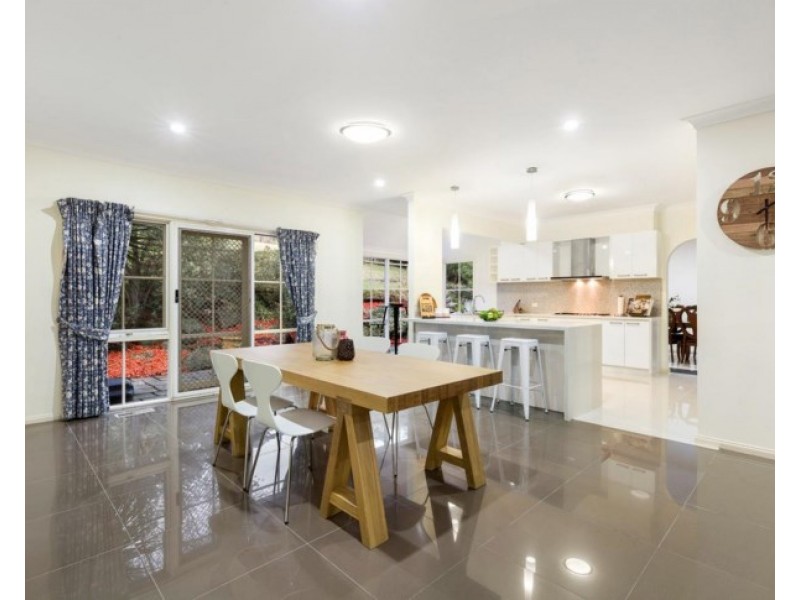 11 Lookover Road, Donvale VIC 3111