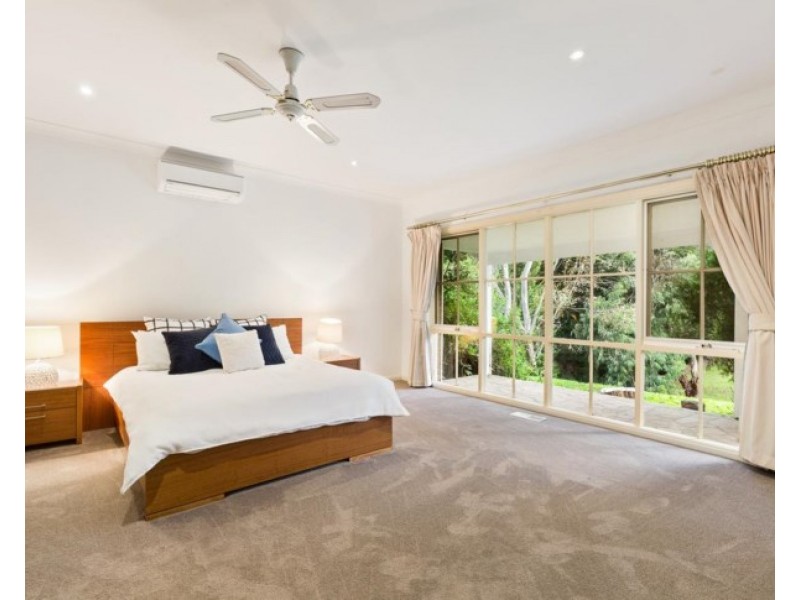 11 Lookover Road, Donvale VIC 3111