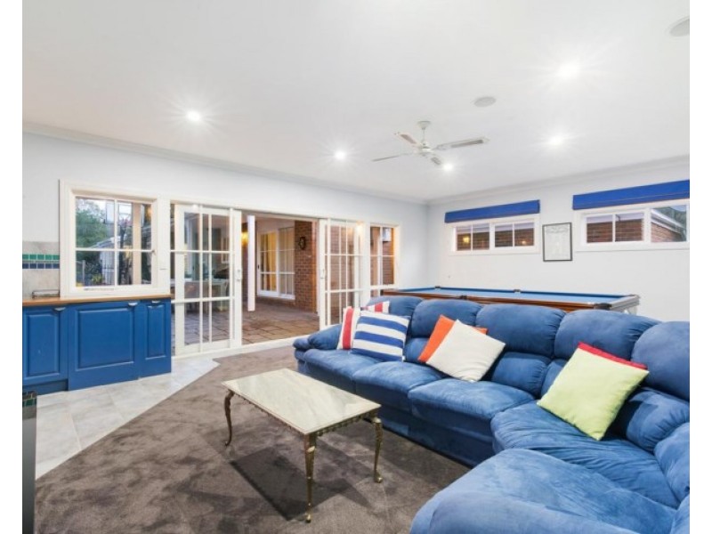 11 Lookover Road, Donvale VIC 3111