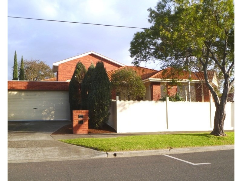 1/2 Barwon Street, Box Hill North VIC 3129