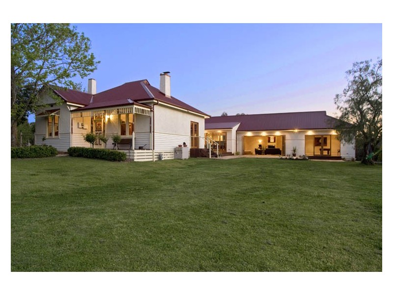 2 Batskos Drive, Warrandyte VIC 3113