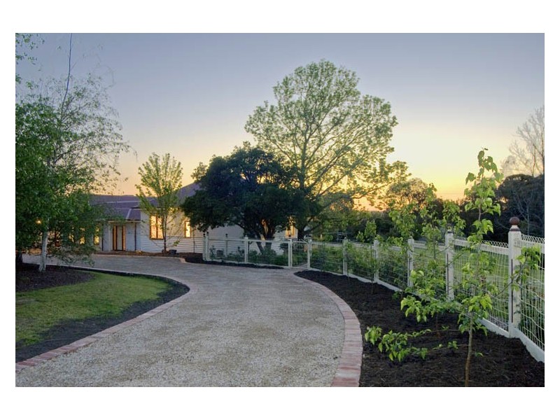 2 Batskos Drive, Warrandyte VIC 3113