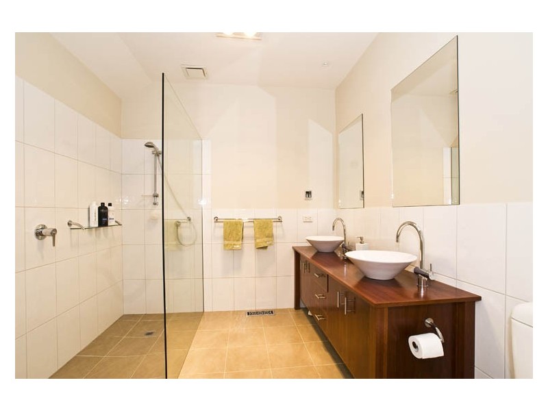 2 Batskos Drive, Warrandyte VIC 3113