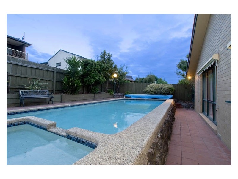 18 Ada Street, Doncaster VIC 3108