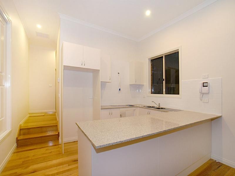 2 or 4/9 Amberley Court, Bulleen VIC 3105