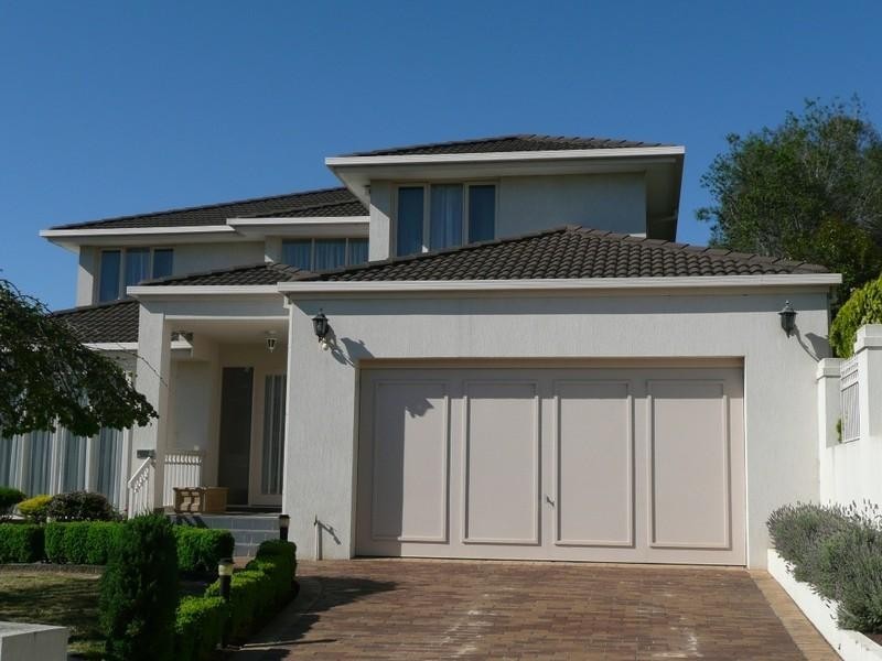 42 Tidcombe Crescent, Doncaster East VIC 3109