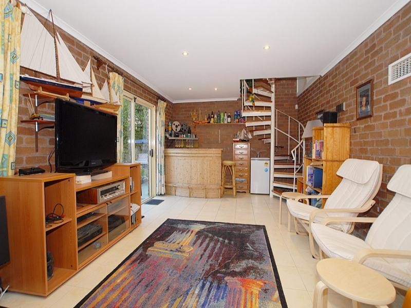 9 Viscount Drive, Doncaster VIC 3108