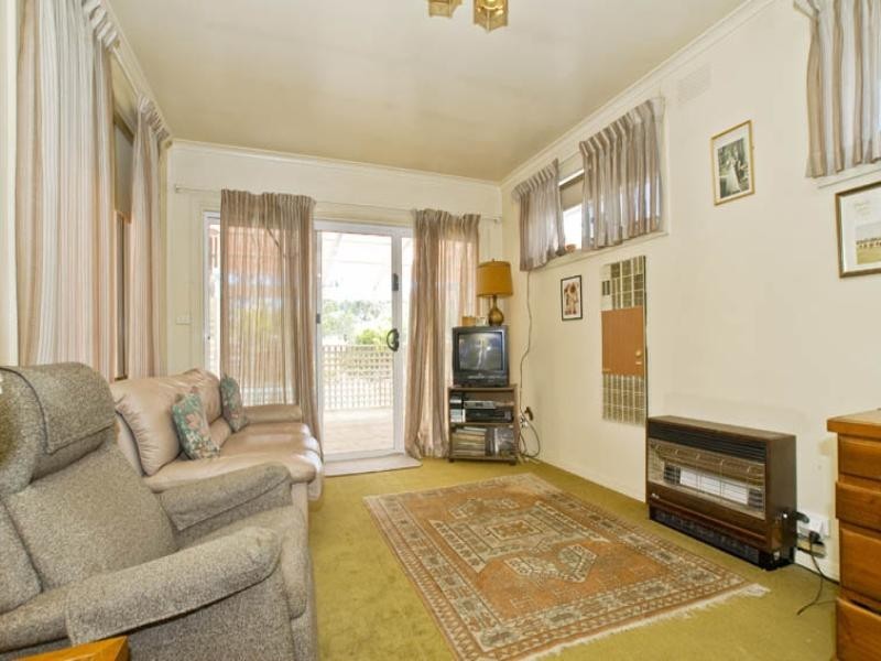 21 Sutherland Avenue, Kew East VIC 3102