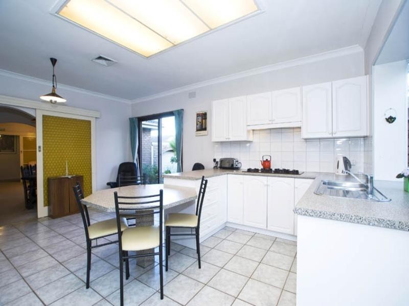 30 Roseland Grove-UNDISCLOSED PRICE, Doncaster VIC 3108