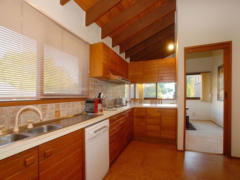 13 Fairbank Crescent, Templestowe Lower VIC 3107