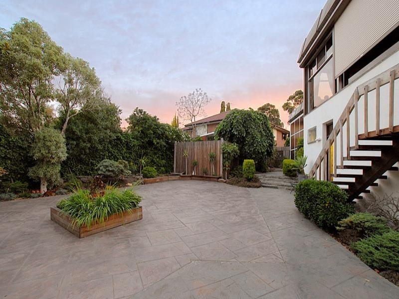 1 Linton Avenue, Templestowe Lower VIC 3107