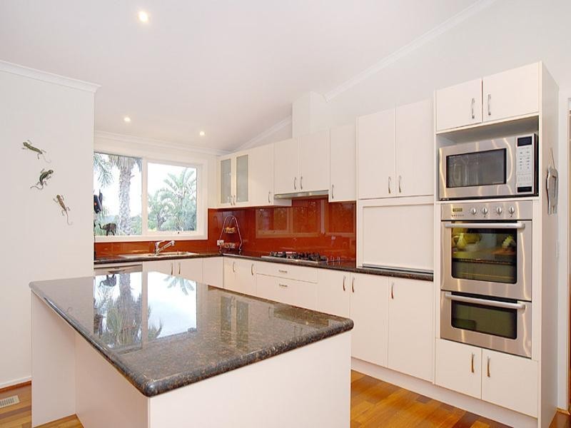 2 Dunloe Rise, Templestowe VIC 3106